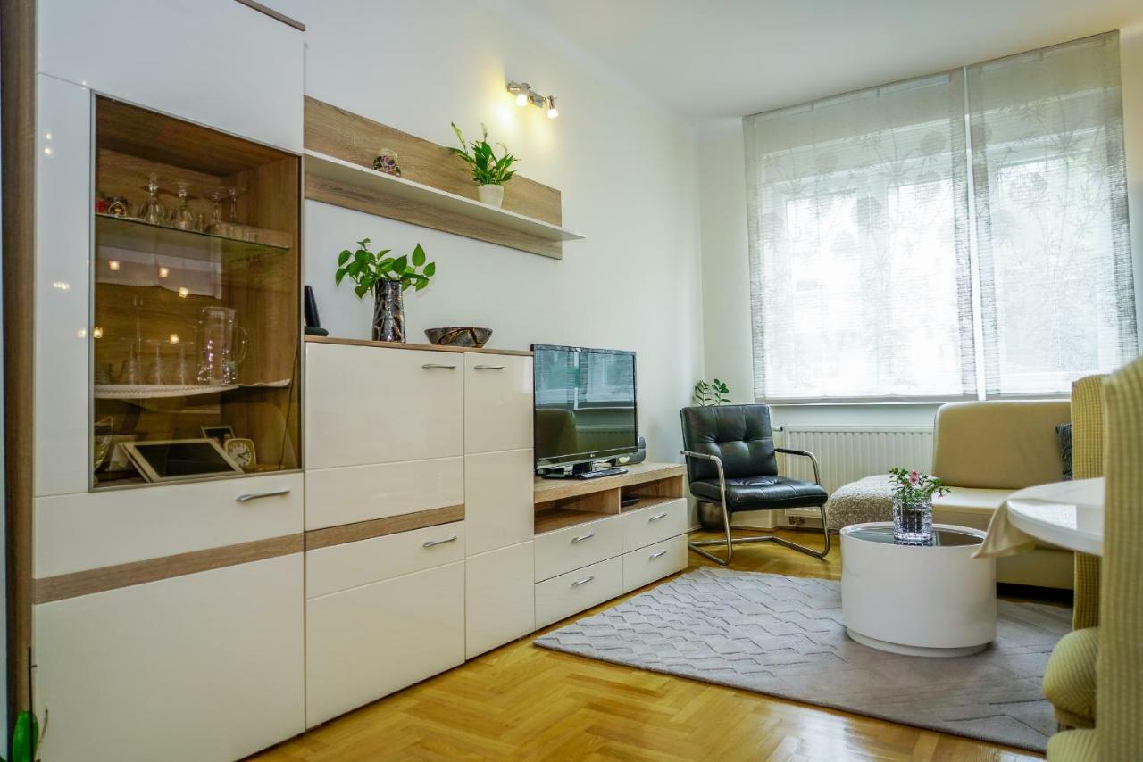 Yellow Bike Apartment زغرب المظهر الخارجي الصورة